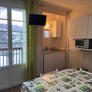 Studio Avec Balcon, Vue Dégagée Et Parking - Séjours De 3 Nuits Minimum , La Bourboule France