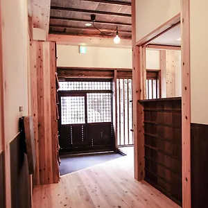 Poly 2 Namba , Ōsaka Japon